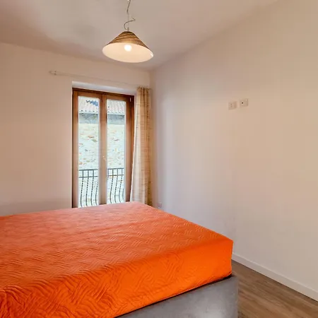 House-2 By Interhome