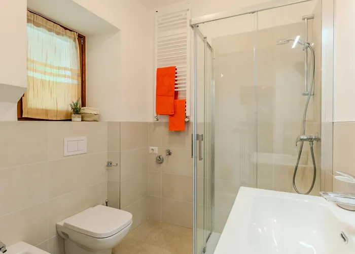 House-2 By Interhome